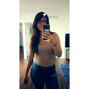 Meet your Posher, Dalila